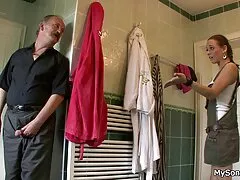 若いロシアの女の子 女性 の ため の アダルト 動