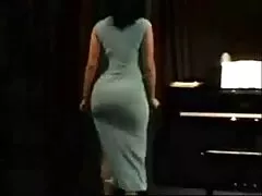 猫、濡れたタオル、舌でカバー sex 無料 動画 女性 向け