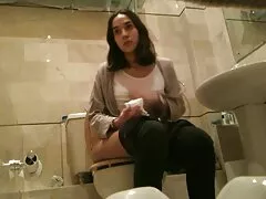 お母さんでベッドとともにaロシア弄す セックス 動画 女の子 向け