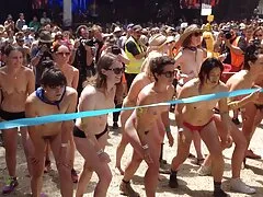 ハードとともに二人の美しい女の子、そして黒人男性 女性 向け アダルト 無 修正